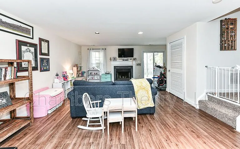 7245 Worsley Way — Photo 24