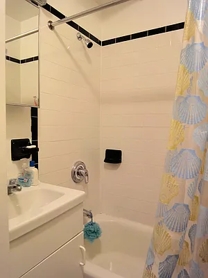 Rented by DSA Realty | media 25