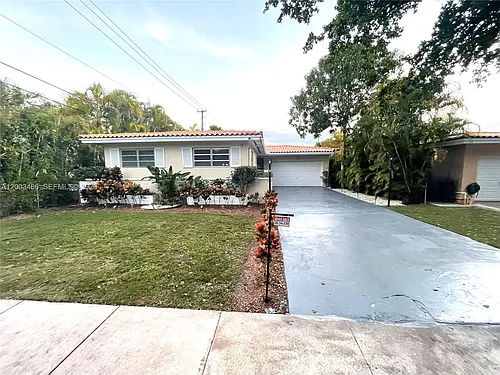 1556 San Benito Ave Photo 1