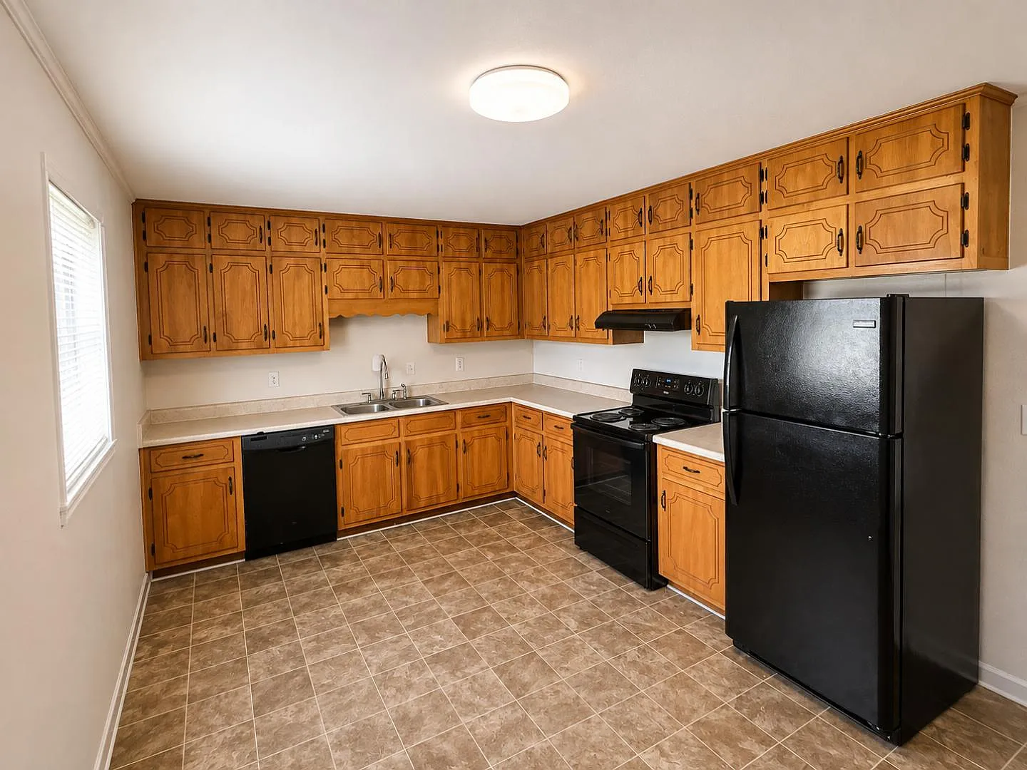5421 McIntosh Rd - B1 — Photo 3