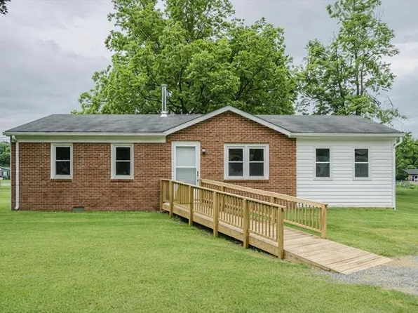 7 Stoney Brook Ln, Luray, VA 22835