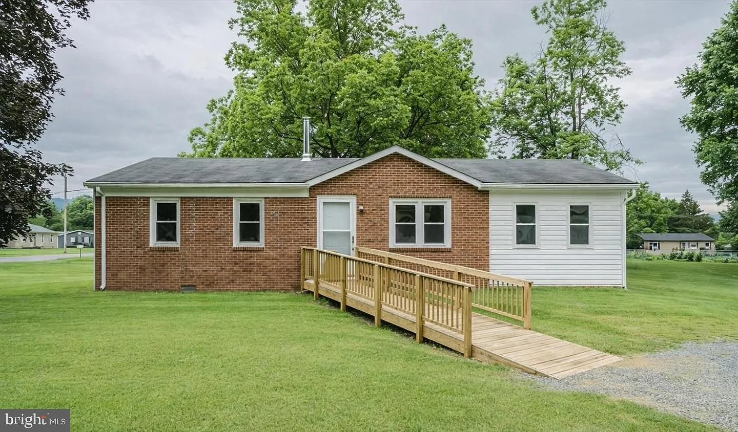 7 Stoney Brook Ln photo 1
