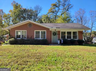 90 Betts St, Winder, GA 30680