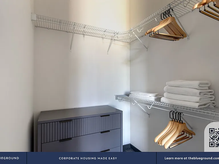 Walk-in Closet