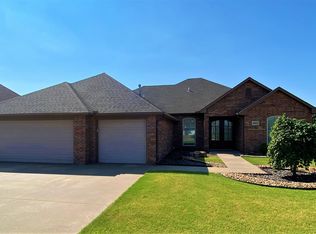 4601 Sunshine Cir, Enid, OK 73703