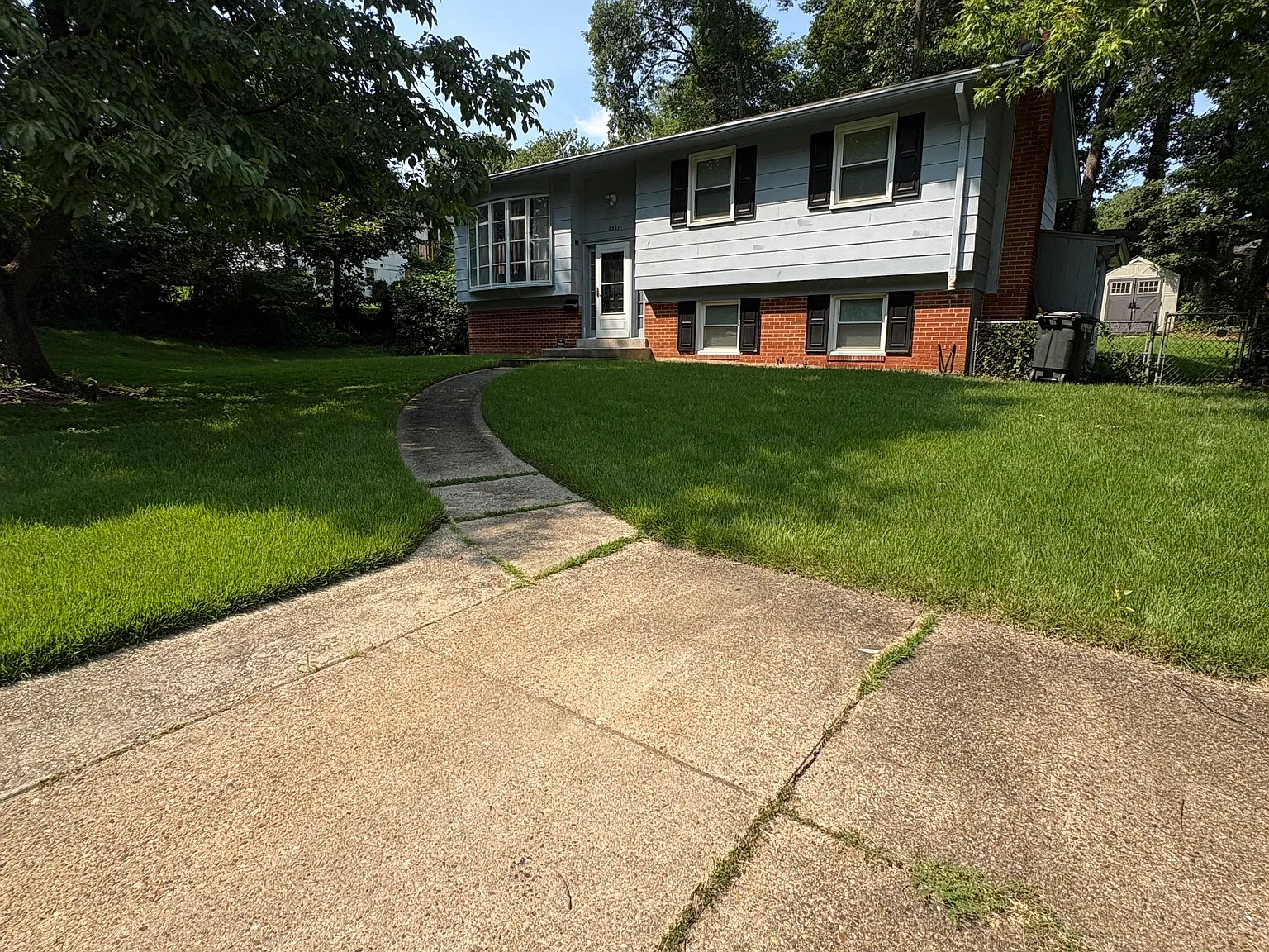 4 bed, 2083 sqft, $3,640 — Photo 3
