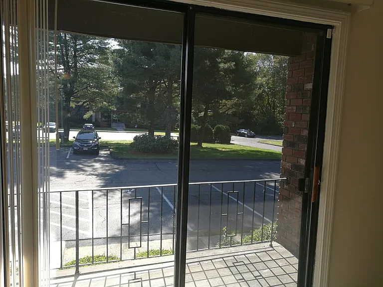 1432 Willard Ave #306 — Photo 4