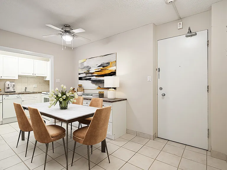 104 26th Ave SW #201 — Photo 17