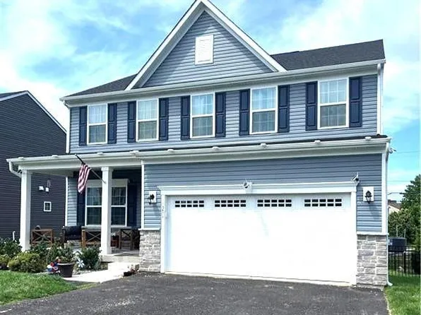 1296 Woodmont Ln N, Catasauqua Bor, PA 18032