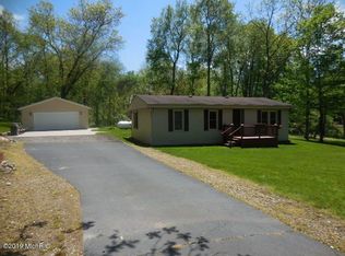 2838 N 37th St, Galesburg, MI 49053