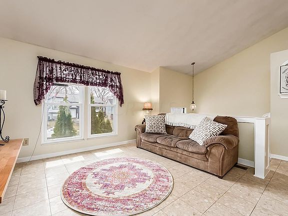 3rd image of 3800 Tanager Dr