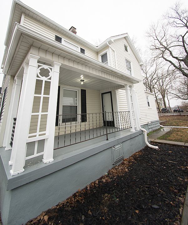 1st image of 208 Young St