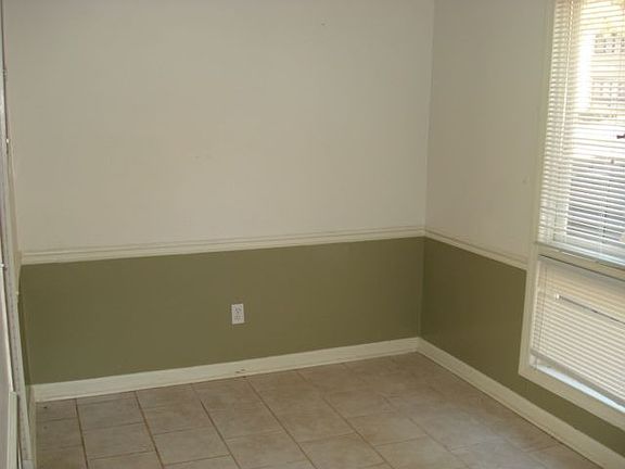 5th image of 2540 Cedar Canyon Dr SE