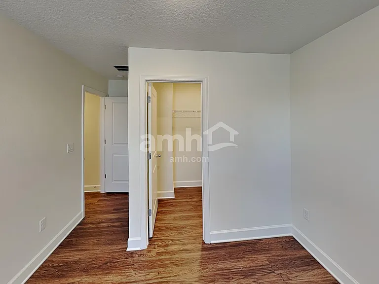 11458 Bay Hill Cir — Photo 26
