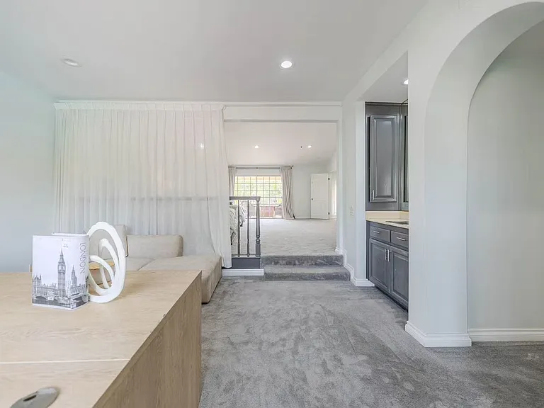 1209 Midwickhill Dr — Photo 15