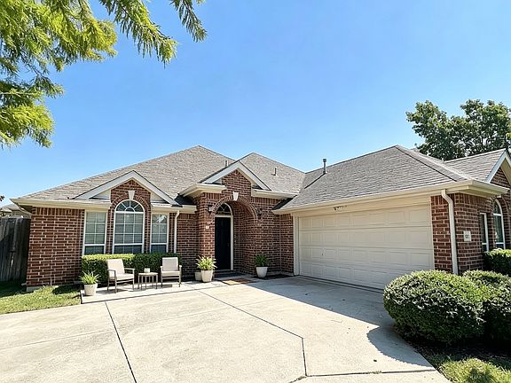 2nd image of 1418 Kingsley Dr