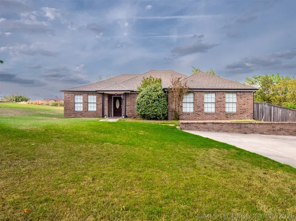 909 Fireside Estate Rd, McAlester, OK 74501