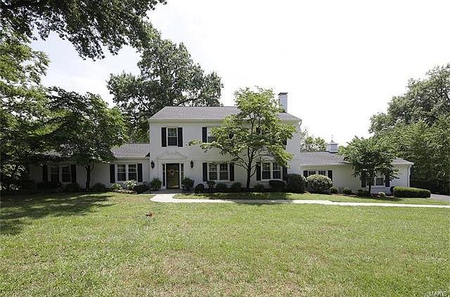 1st image of 10 Maryhill Dr