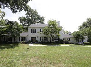 10 Maryhill Dr, Saint Louis, MO 63124