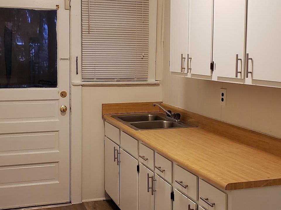 1st image of 2984 Indianola Ave APT 3