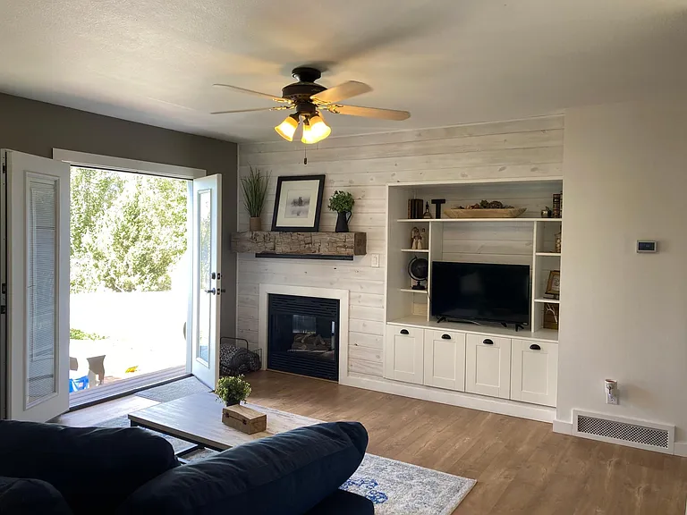 Middle Living (French doors replaced with single working door)