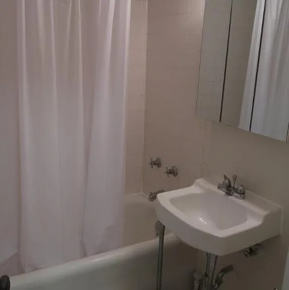 1209 W Sherwin Ave #1209-208 — Photo 12