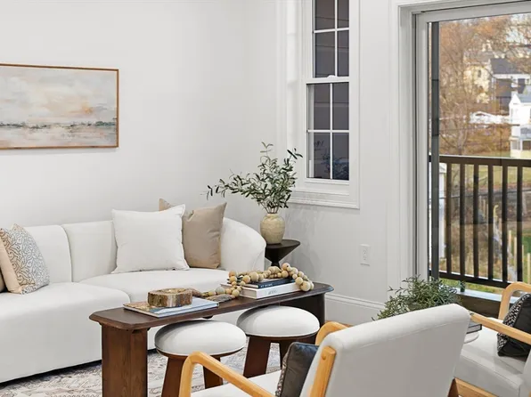 272 Lincoln St #302, Marlborough, MA 01752