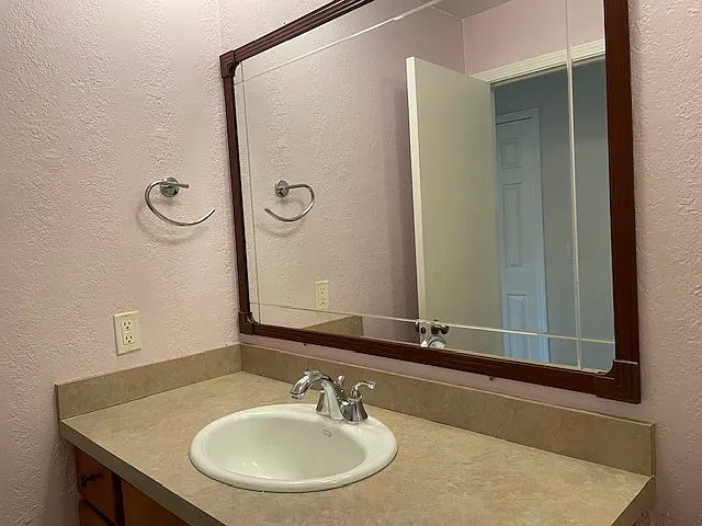 1717 Maple Rdg #45 — Photo 18
