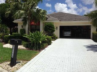 10248 Spyglass Way, Boca Raton, FL 33498