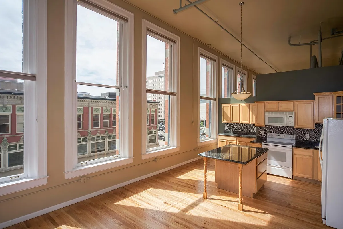 Building Photo - 1555 California St #307