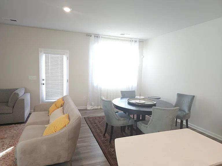 440 Bee Cove Way — Photo 5
