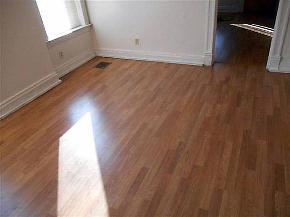 4th image of 4209 Blaine Ave