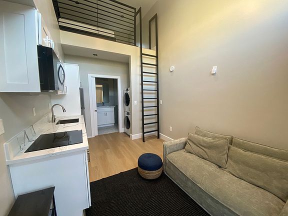 2nd image of 5430-32 Lauretta St #1
