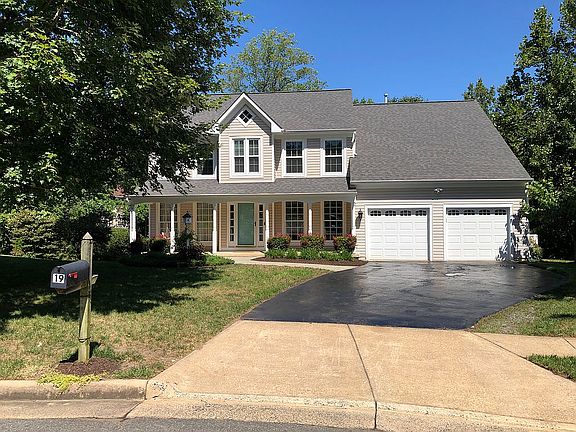 2nd image of 19 Barlow House Ct