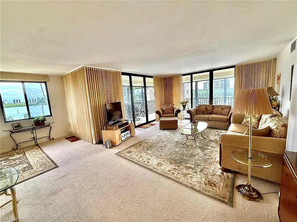 2 bed, 2.0 bath, 1493 sqft, $6,500 — Photo 3