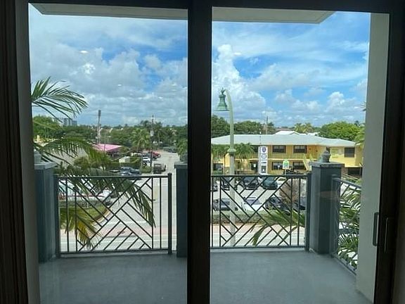 4th image of 4511 El Mar Dr APT 311