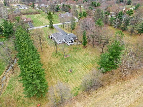 3rd image of 12835 Fox Run Ct NW
