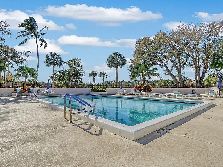 204 Sea Oats Dr #F — Photo 47