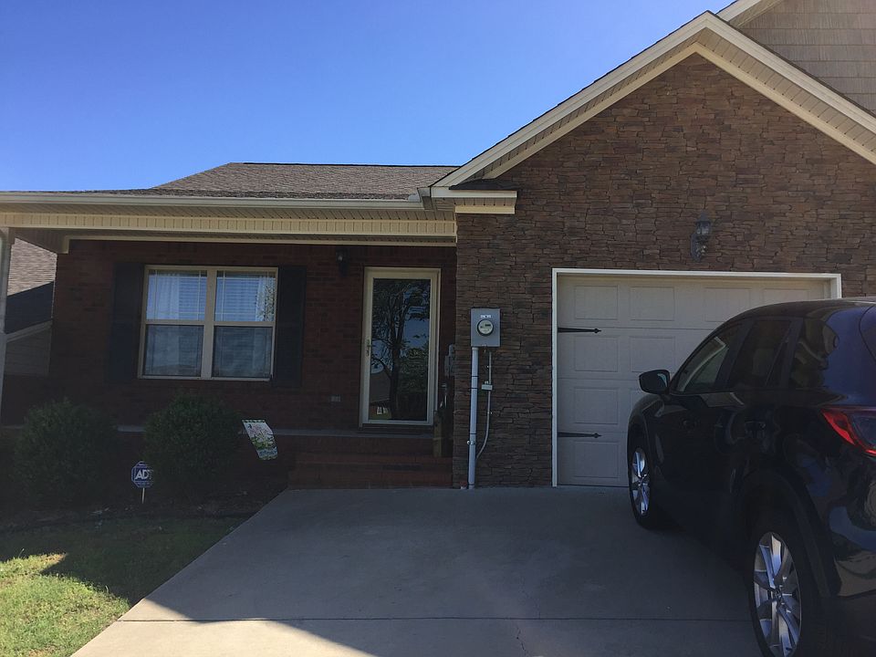 1st image of 1702 Chelsa Dr NE