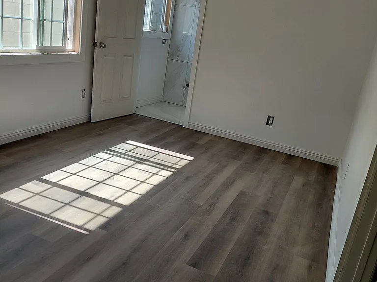 3847 Sycamore Ave — Photo 2
