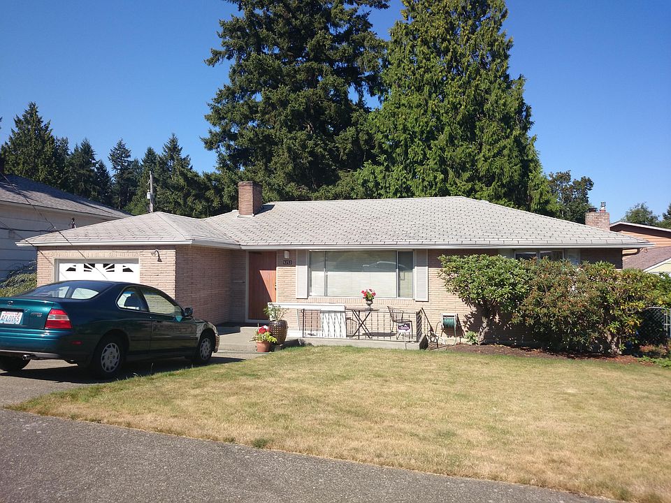 2nd image of 9253 36th Ave SW