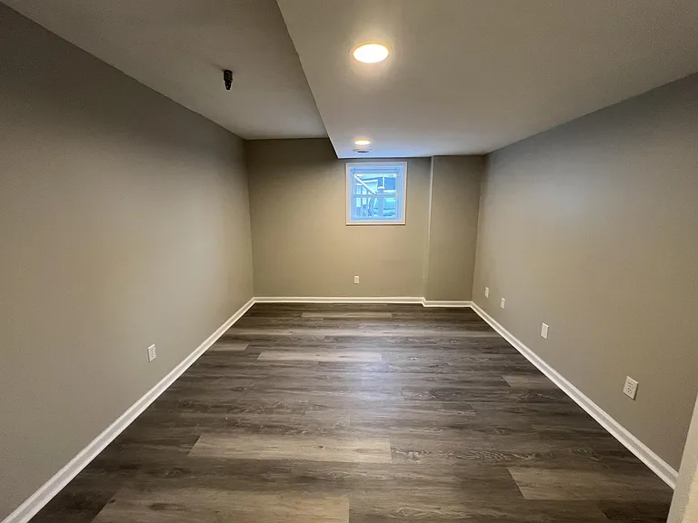 300 Stewart Ln #31 — Photo 9