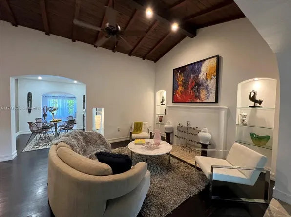 8012 NE 7th Ave, Miami, FL 33138