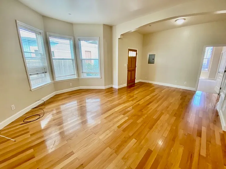 1013 Fair Oaks Ave. — Photo 2