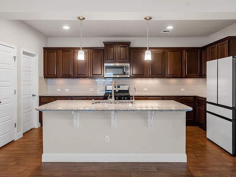 1104 Chad Dr — Photo 10
