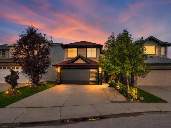 49 W Saddletree Close NE, Calgary, AB T3J 5H9