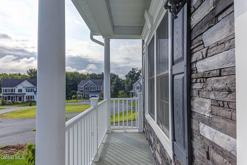 4th image of 18 Rysedorph Lane