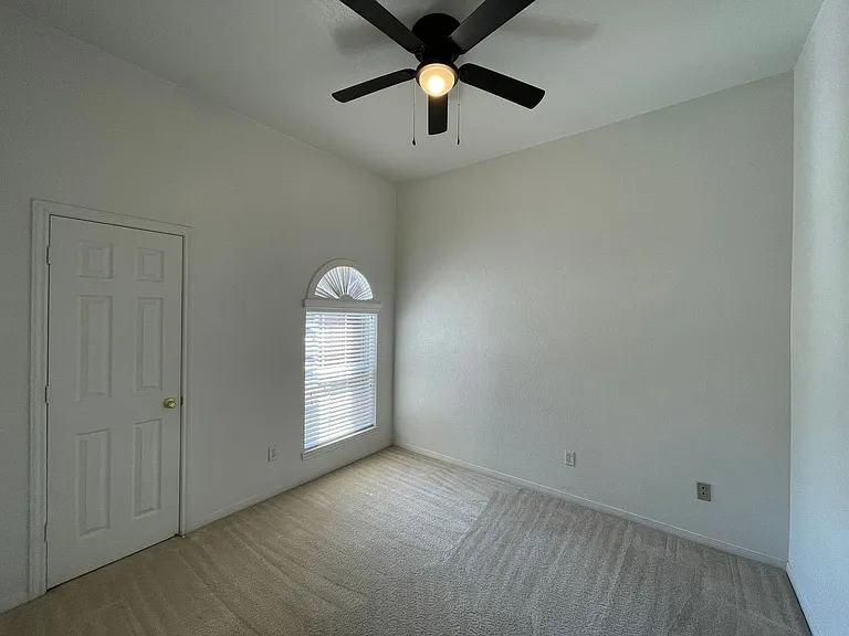 4205 Capri Dr — Photo 6