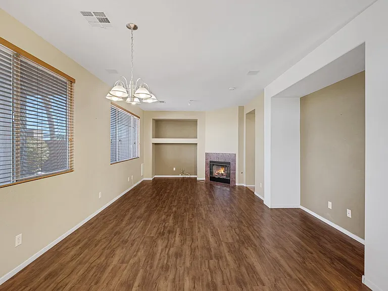1812 Remembrance Hill St — Photo 13