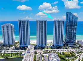 15811 Collins Ave